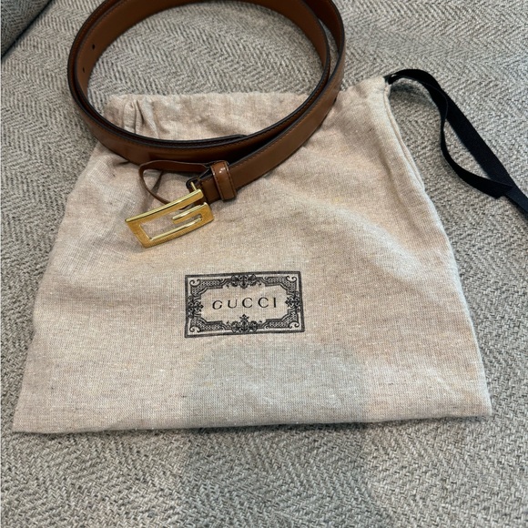 Gucci belt brown w/gold square G buckle. Men’s 110” 44 waist 1” thick - Picture 2 of 5